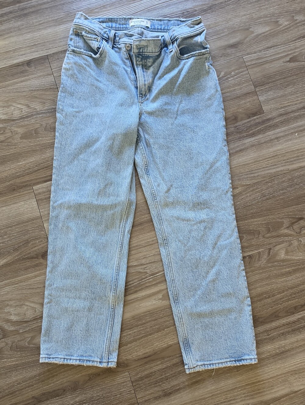 Abercrombie & Fitch Ultra High Rise 90s Straight Jean